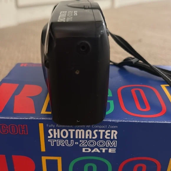 Ricoh Shotmaster Tru-Zoom Date 35mm Camera - Picture 6 of 9